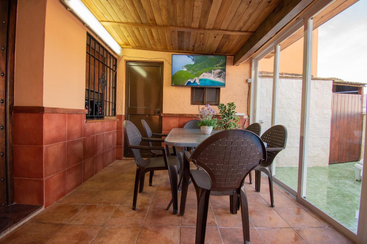 Villa Elisabeth Con Piscina Climatizada Chimenea Y Terraza Arriate Bagian luar foto